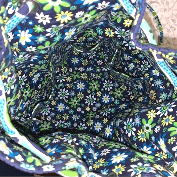 VERA BRADLEY Daisy Floral Quilt Drawstring Backpack Bag main image 4
